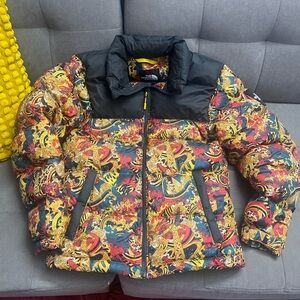 The North Face- 700 Puffer Jacket. Size Mens XS. Multi Color.